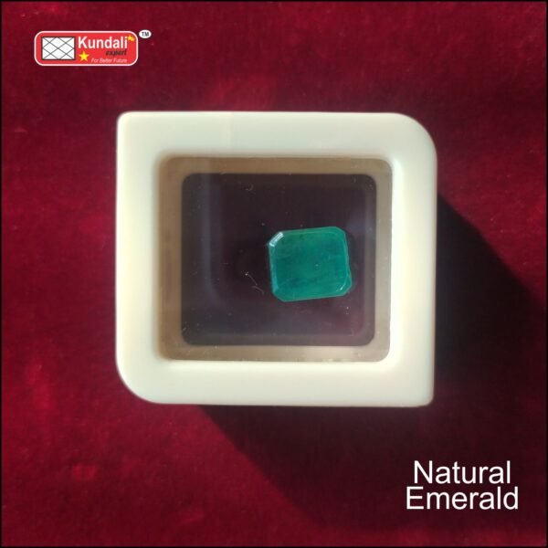 Buy Emerald Online, Buy Pure & Certified Emerald Stones |Kundali expert